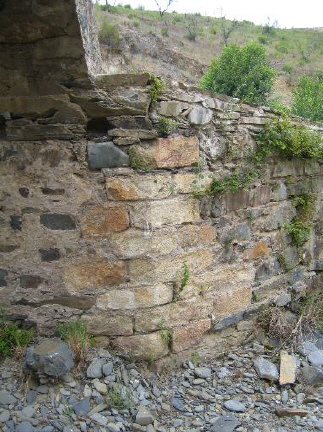 Originale Baureste der antiken Brücke